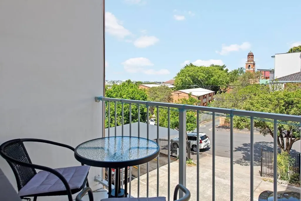 New Farm Nest- 2Bed 1Bath Balcony Apartment Brisbane 0*,  Australia