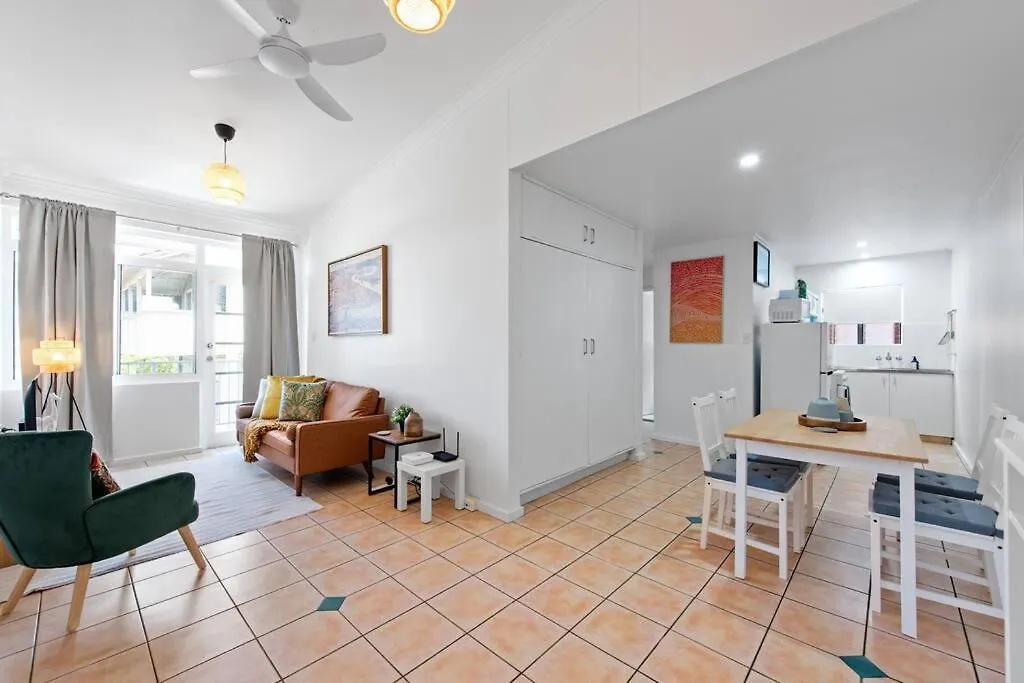 New Farm Nest- 2Bed 1Bath Balcony location