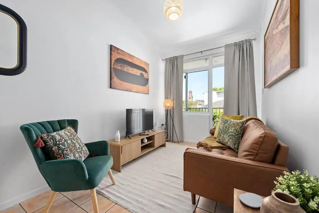 New Farm Nest- 2Bed 1Bath Balcony Apartment Brisbane 0*,