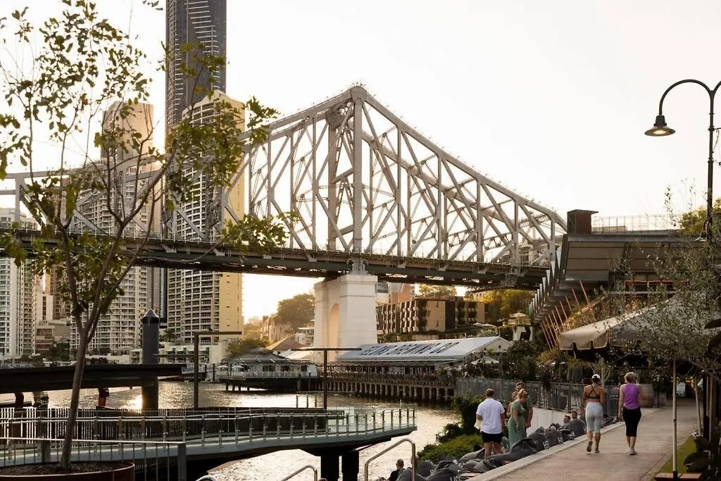 New Farm Nest- 2Bed 1Bath Balcony Apartment Brisbane